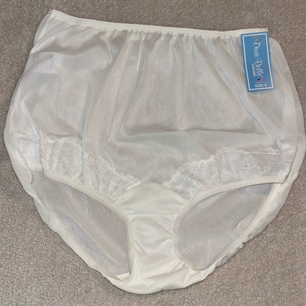 Dixie Belle Women’s Classic Nylon Briefs Panties WHITE VINTAGE